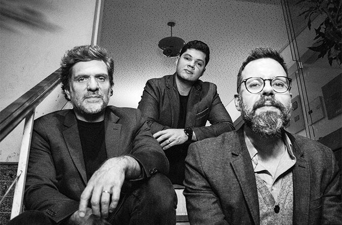 Brado Trio lança ‘Trilhos do Vento’